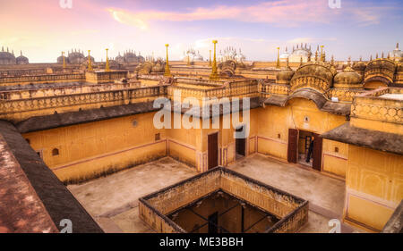 Nahargarh Fort Jaipur Rajasthan - Architecture view of the roof terrace at sunset Stock Photo