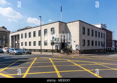 metropolitan-police-station-lavender-hill-battersea-london-borough
