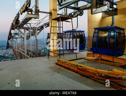 Savitri Mata Temple Ropeway at sunset time in Pushkar, India Stock Photo