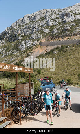 Mirador des Colomer, Formentor, Mallorca. 2018. Cycle riders rest stop between Pollenca and Formentor Stock Photo