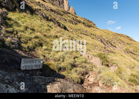 A directional sign board on the Sentinel Trail to the Tugela Falls in the Drakensberg Stock Photo