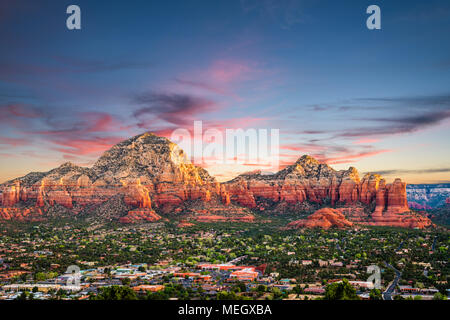 Sedona, Arizona, USA downtown and Coffee Pot Mountain at dusk. Stock Photo