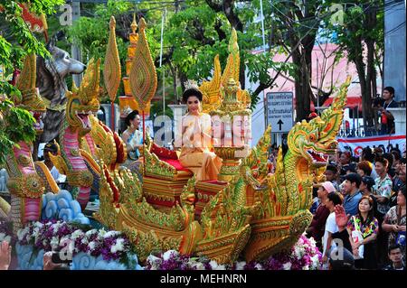 Bangkok, Thailand. 22nd Apr, 2018. Women wearing traditional Thai costumes take part in a parade celebrating Phra Pradaeng Songkran Festival in Phra Pradaeng District, Samut Prakan Province, in the outskirt of Bangkok, Thailand, April 22, 2018. Credit: Rachen Sageamsak/Xinhua/Alamy Live News Stock Photo