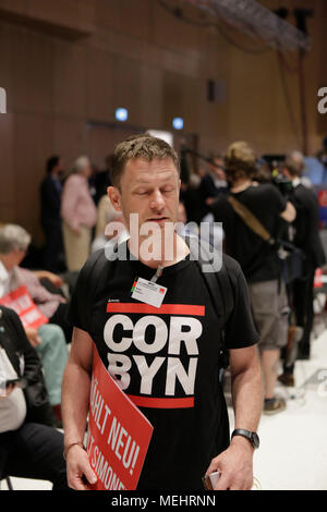 Wiesbaden, Germany. 22nd April 2018. A delegate wears a t-shirt supporting Jeremy Corbyn, the leader of the British Labour party. Andrea Nahles, the leader of the parliamentary party of the SPD in the Bundestag (German Parliament) has been elected as the new chairwoman of the SPD (Social Democratic Party of Germany). Credit: Michael Debets/Alamy Live News Credit: Michael Debets/Alamy Live News Stock Photo