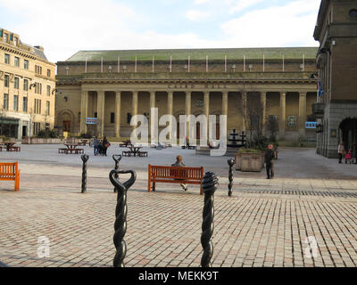 Caird Hall and City Square Dundee