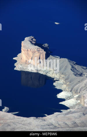 Strata along the Coast Line of Lake Mead, Nevada, USA Stock Photo