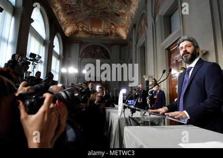 Roberto Fico Roma 23/04/2018. Il Presidente della Camera al Quirinale a colloquio con il Presidente della Repubblica che gli conferisce l'incarico esplorativo per verificare un accordo tra M5S e PD per un eventuale Governo. Rome April 23rd 2018. Quirinale. The President of Chamber of Deputies, appointed by the President of the Republic to find an agreement between the parties to establish a new Government. Foto Samantha Zucchi Insidefoto Stock Photo
