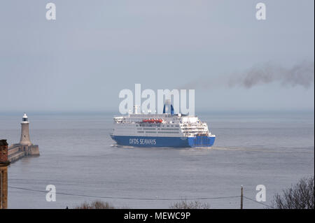 The King Seaways leaves the river Tyne heading into the North Sea as it steams it's way to Amsterdam in Holland. Stock Photo