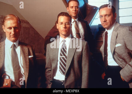 L.A. Confidential, USA 1997 Regie: Curtis Hanson Darsteller: Kevin Spacey, Russell Crowe, Guy Pearce, James Cromwell Stock Photo