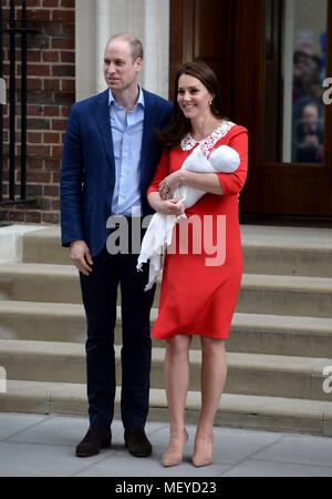 The Duke and Duchess of Cambridge and their newborn son outside the Lindo Wing at St Mary's Hospital in Paddington, London. Stock Photo