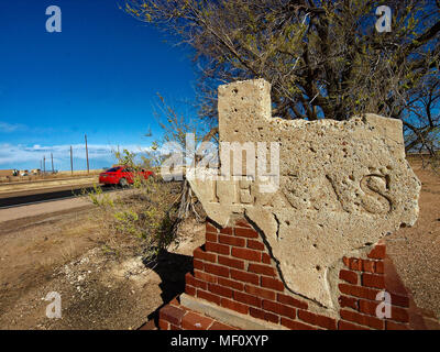 Welcome Texas marker along US 87 near Texline, Texas, carved in sandstone Stock Photo