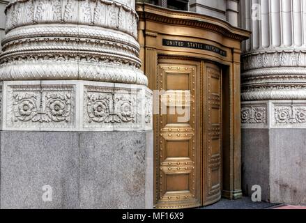 Portland, Oregon / USA - April 3, 2018:  The United States National Bank buidling in downtown Portland is a beautiful example of architecture. Stock Photo