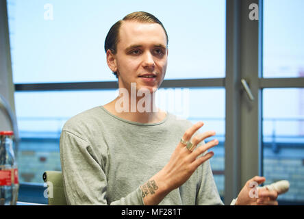 FILED - 07 March 2018, Germany, Berlin: German singer Drangsal (real name: Max Gruber) gives an interview at Universal. His song 'Turmbau zu Babel' is making its way into the Top100 charts. Photo: Annette Riedl/dpa Stock Photo