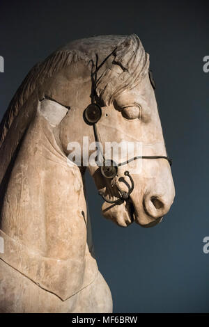 London. England. British Museum, Statue of a horse from the quadriga of the Mausoleum at Halikarnassos (Halicarnassus or Tomb of Mausolus), ca. 350 BC Stock Photo