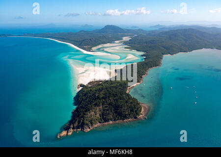 Whitehaven Beach and Hill Inlet river meanders, Whitsunday Islands, Queensland, Australia Stock Photo