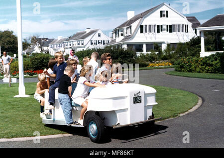 KN-C23540  03 September 1962 Weekend at Hyannis Port. President Kennedy drives nieces and nephews in golf cart. Please credit 'Robert Knudsen, White House/John Fitzgerald Kennedy Library, Boston'. Stock Photo