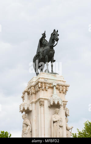 Bronze equestrian statue of Ferdinand III of Castile in the Plaza Nueva, Sevilla Stock Photo