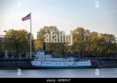 Portland, Oregon, USA - April 24, 2018 : Day view of the Oregon Maritime Museum on the Willamette River in Portland Stock Photo