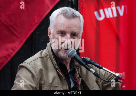 London, UK. 25th April, 2018. Singer songwriter Billy Bragg performs outside University of London Senate House in solidarity with workers belonging to the Independent Workers Union of Great Britain (IWGB) employed by outsourcing companies contracted to the university currently striking to demand equal terms and conditions with those directly employed by the university. Cleaners, porters, security officers, receptionists, gardeners, post room staff and audiovisual staff have joined the strike after a near unanimous vote for industrial action. Credit: Mark Kerrison/Alamy Live News Stock Photo