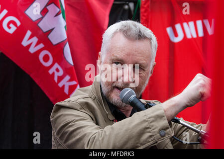 London, UK. 25th April, 2018. Singer songwriter Billy Bragg performs outside University of London Senate House in solidarity with workers belonging to the Independent Workers Union of Great Britain (IWGB) employed by outsourcing companies contracted to the university currently striking to demand equal terms and conditions with those directly employed by the university. Cleaners, porters, security officers, receptionists, gardeners, post room staff and audiovisual staff have joined the strike after a near unanimous vote for industrial action. Credit: Mark Kerrison/Alamy Live News Stock Photo