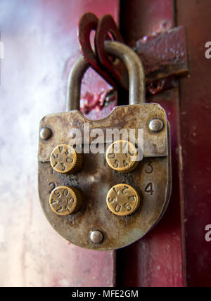 Round Key Code Lock Digital security concept with the key elements Stock Photo - Alamy