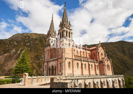 Scenic view of the Basílica de Santa María la Real de Covadonga in Cangas de Onís (Picos de Europa National Park, Asturias, Spain) Stock Photo