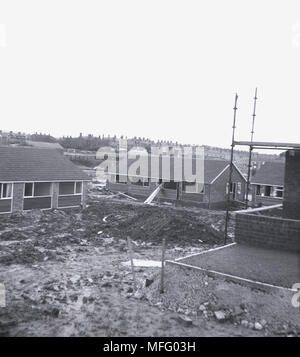 1960s, historical picture of newly built housing, bungalows. These detached single-storey houses became popular places to live in the 60s and 70s Britain, seen as 'modern living'. Stock Photo