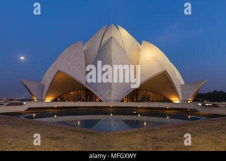 Bahai House of Worship known as the The Lotus Temple, New Delhi, Delhi, India, Asia Stock Photo