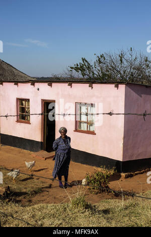 June 9 2016 Matatiele Eastern Cape South Africa A Xhosa Women Stands In Fornt Of Her Pink Coloured House And Is Dressed In Traditional Clothes Credit Image C Stefan Kleinowitz Via Zuma Wire Stock Photo Alamy