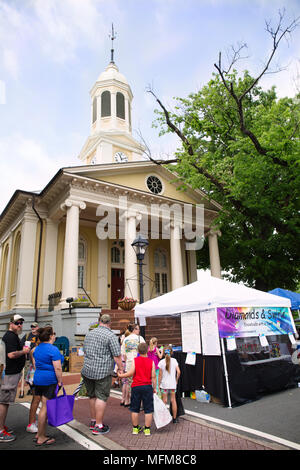 Warrenton, Virginia/USA-5-19-17: Vendor tents in front of the Warrenton Court House during Spring Festival. Stock Photo