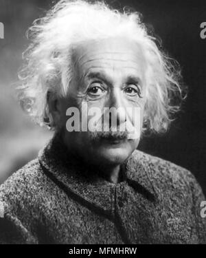 ALBERT EINSTEIN (1879-1955) German-American theoretical physicist in 1947 Stock Photo