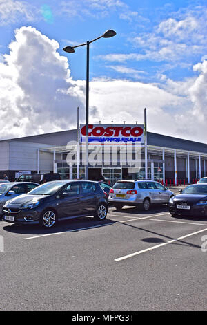 Costco Wholesale Supermarket, Capital Retail Park, Leckwith, Cardiff,South Wales, UK Stock Photo