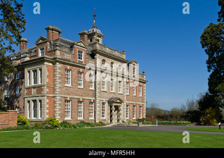 Nature in Art, Twigworth, Gloucestershire Stock Photo - Alamy