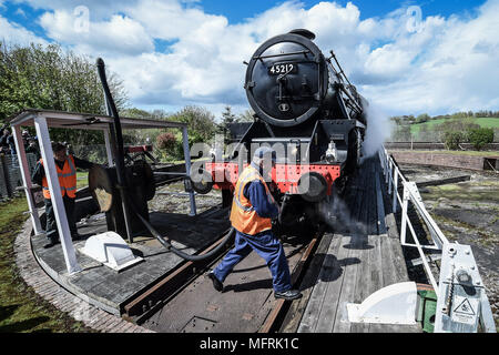 Steam Locomotive 45212 ROY 'CORKY' BROWN Stanier Black Five, Class 5MT 4-6-0, is turned around on a huge turntable at Yeovil Junction, where it pulled in during its leg of the Great Britain XI steam train tour, from Cardiff to Swanage via Dorchester. Stock Photo