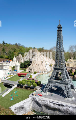 Lego Torre Eiffel - Legoland a Billund, Danimarca Foto stock - Alamy