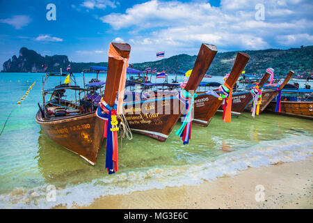 PHI PHI , THAILNAND-JAN 26, 2016: Boats at Ton Sai bay in Ko Phi Phi island on jan 26, 2016, Thailand. Stock Photo
