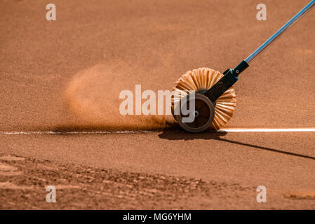 Barcelona, Spain. 27 April, 2018:  The tennis courts line is cleaned during a quarter final of the 'Barcelona Open Banc Sabadell' 2018. Nadal won 6:0, 7:5 Credit: Matthias Oesterle/Alamy Live News Stock Photo