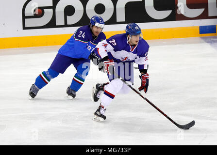 Budapest, Hungary, 27 April 2018.  (l-r) Luca Felicetti of Italy challenges Paul Swindlehurst of Great Britain during the 2018 IIHF Ice Hockey World Championship Division I Group A match between Italy and Great Britain at Laszlo Papp Budapest Sports Arena on April 27, 2018 in Budapest, Hungary. Credit: Laszlo Szirtesi/Alamy Live News Stock Photo