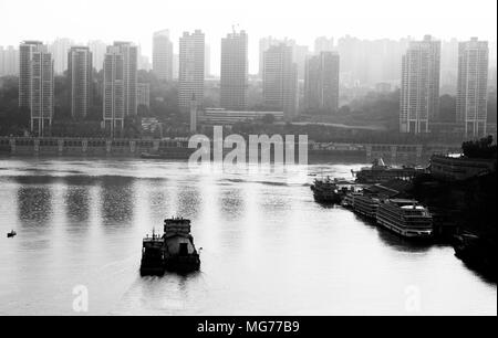 Chongqin, Chongqin, China. 27th Apr, 2018. Chonging, CHINA-27th April 2018: The Qiansimen Bridge across Jialing River in southwest China's Chongqing. Credit: SIPA Asia/ZUMA Wire/Alamy Live News Stock Photo