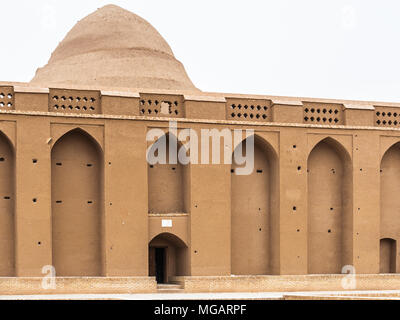 Main entrance of the Caravansarai in Meybod, Iran Stock Photo