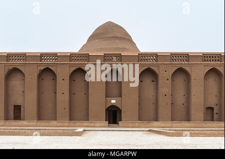 Main entrance of the Caravansarai in Meybod, Iran Stock Photo