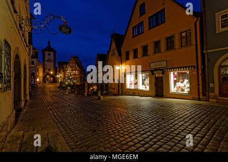 Plönlein with Kobolzeller Steige and Spitalgasse. Das Plönlein mit dem Sieberstor und dem Kobolzeller Tor . Rothenburg ob der Tauber. Rothenburg. Stock Photo