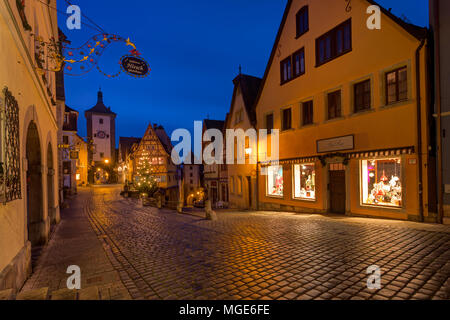 Plönlein with Kobolzeller Steige and Spitalgasse. Das Plönlein mit dem Sieberstor und dem Kobolzeller Tor . Rothenburg ob der Tauber. Rothenburg. Stock Photo