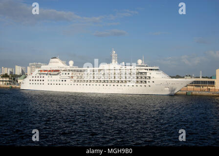 Cruise liner Silver Cloud moored at Fort Lauderdale, Florida, USA Stock Photo