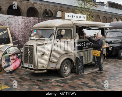 London, UK. 28 April 2018.  the Classic car Boot Sale in Granary Sq Kings Cross London UK.  One of Londons latest public spaces is full of Classic cars, vintage stall holders and street food. Credit: Martyn Goddard/Alamy Live News Stock Photo