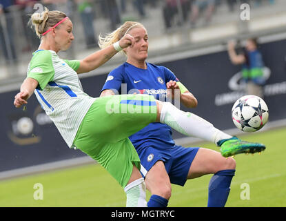 Wolfsburg, Germany. 29 April 2018. Soccer, Women, Champions League, K.O. Round, Semifinal, Return Match, VfL Wolfsburg vs LFC Chelsea at the AOK Stadium: Wolfsburg's Alexandra Popp (L) and Chelsea's Katie Chapman in action. Photo: Peter Steffen/dpa Credit: dpa picture alliance/Alamy Live News Stock Photo