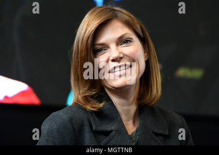 THE DEAD ZONE (TV) NICOLE DE BOER DDZN 001-14 Stock Photo - Alamy