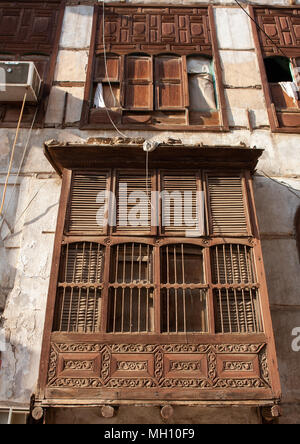 Houses with wooden mashrabia and rowshan in the old quarter, Hijaz Tihamah region, Jeddah, Saudi Arabia Stock Photo