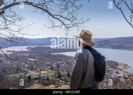Man overlook Hudson Valley from Bull Hill near Cold Spring NY Stock Photo