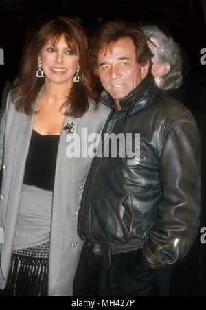 Marlo Thomas Peter Falk 1982 Photo By John Barrett/PHOTOlink.net Stock Photo